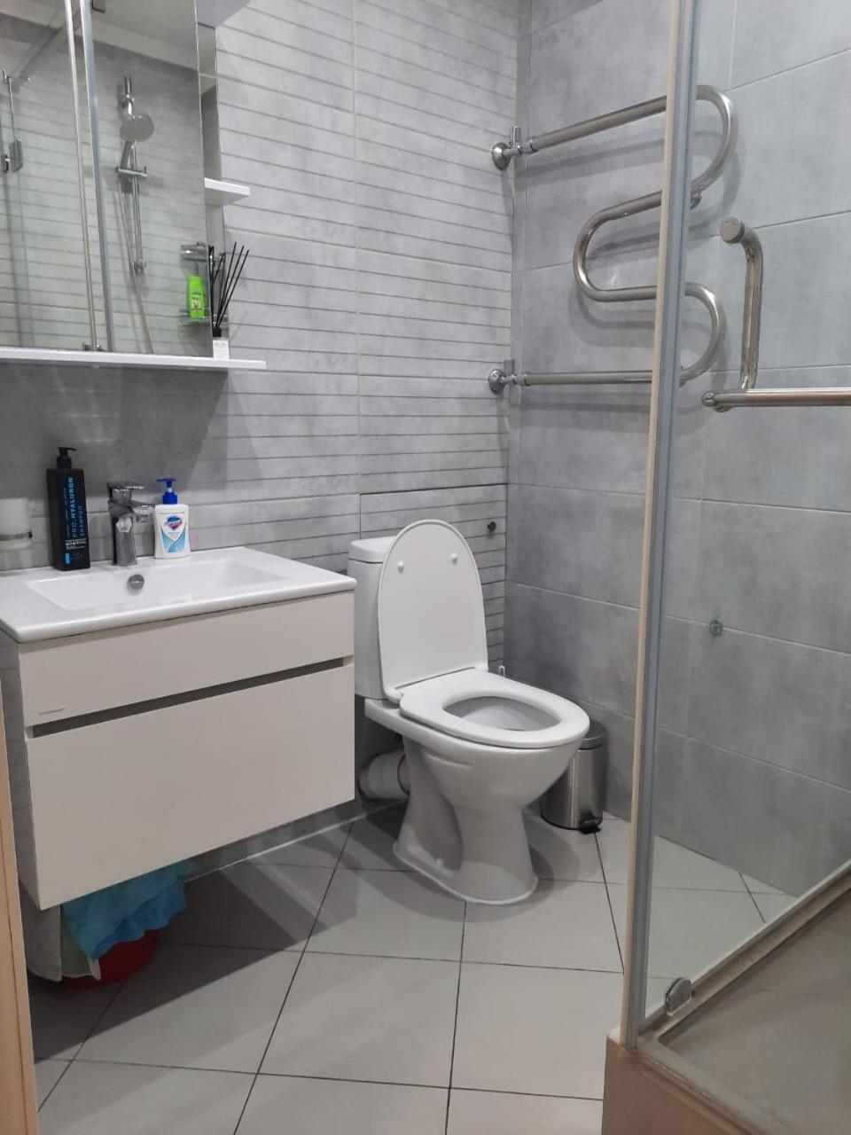 Loftik Apartments Shevchenko Street Алмати Екстер'єр фото